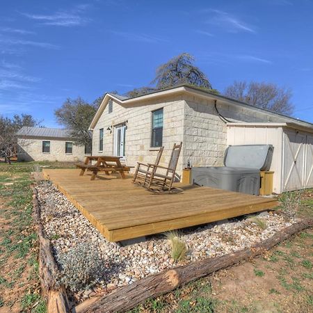 Olive St Ranch With Hottub-Grill And Party Barn Vila Fredericksburg Exterior foto