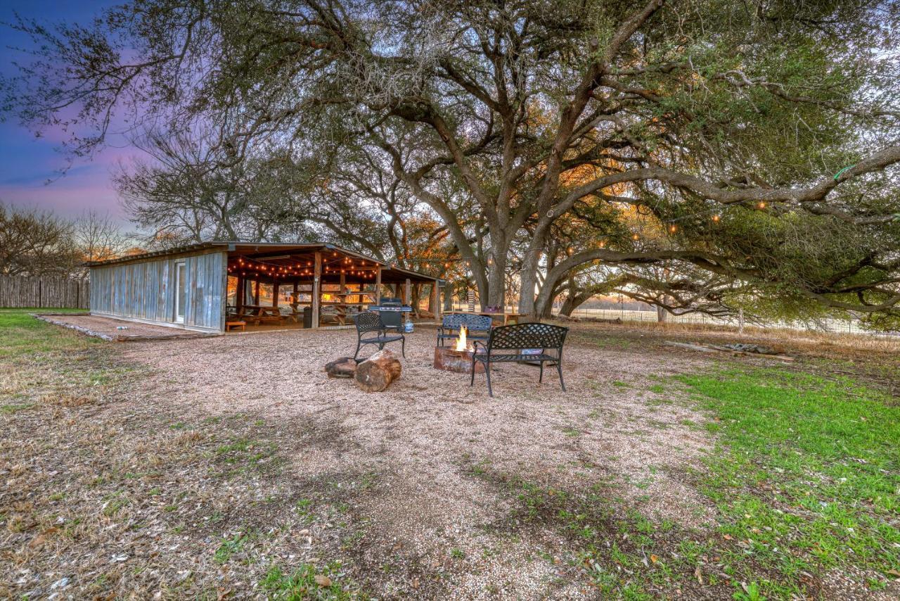 Olive St Ranch With Hottub-Grill And Party Barn Vila Fredericksburg Exterior foto